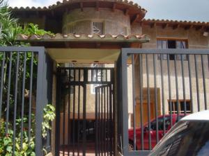 ARIADNA BOUQUETT MORENO Casa Venta Caracas Sector El Arroyo FLEXMLS-09-6033