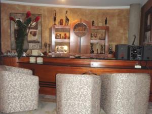 LUIS MONTENEGRO Rif V-02523213-1 Casa En Venta En Valencia - Guataparo Country Club C&oacute;digo FLEX: 09-6088 No.4