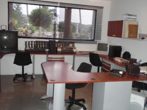 LUIS MONTENEGRO Rif V-02523213-1 Casa En Venta En Valencia - Guataparo Country Club C&oacute;digo FLEX: 09-6088 No.8