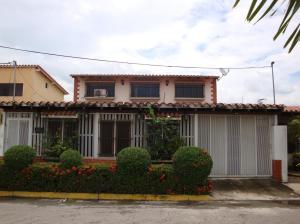 EILEEN CASTILLO Casa En Venta En Maracay - Las Cayenas C&oacute;digo FLEX: 09-6713 No.2