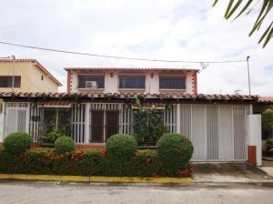 EILEEN CASTILLO Casa En Venta En Maracay - Las Cayenas C&oacute;digo FLEX: 09-6713 No.1