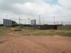 JUSMERI ESPINA Terreno Comercial En Venta En Maracaibo - Zona Industrial Sur C&oacute;digo FLEX: 09-6935 No.2