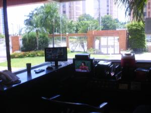 ISABEL CRISTINA GARCIA Apartamento En Venta En Maracaibo - El Milagro C&oacute;digo FLEX: 09-7064 No.2