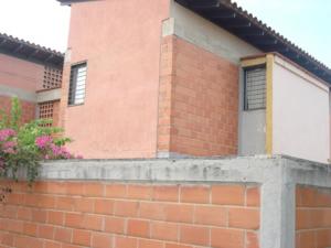 EILEEN CASTILLO Townhouse En Venta En Cagua - La Ciudadela Código FLEX: 09-7408 No.3