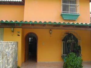 DAHYANA LUGO V-09650795-6 Casa En Venta En Maracay - El Castaño C&oacute;digo FLEX: 09-7844 No.2