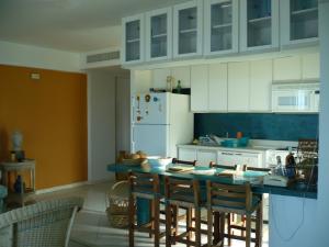 INMUEBLES KSAMAR C.A. Apartamento en Venta en Cimarron en Municipio Antolin del Campo Paraguachi Código: 09-7950 No.8