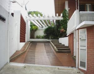 CARLOS VICENTE GUERRA Casa Venta Caracas Altamira FLEXMLS-09-7968