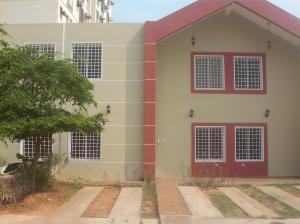 MARIA CRISTINA ALAIMO Townhouse Venta Maracaibo Amparo FLEXMLS-09-8372