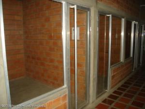 URDANETAYRODRIGUEZ Local Comercial En Venta En Maracaibo - Centro