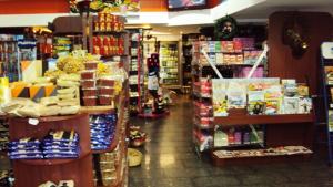 ERNESTO JIMENEZ Local Comercial En Venta En Caracas - La Trinidad C&oacute;digo FLEX: 09-8759 No.5