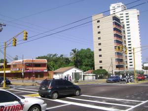 ORLANDO GIRALDO Terreno Residencial En Venta En Maracaibo - El Milagro C&oacute;digo FLEX: 09-8872 No.2