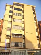 EILEEN CASTILLO Apartamento En Venta En Maracay - El Bosque C&oacute;digo FLEX: 10-427 No.1