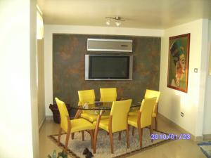 EILEEN CASTILLO Apartamento En Venta En Maracay - El Bosque C&oacute;digo FLEX: 10-427 No.6