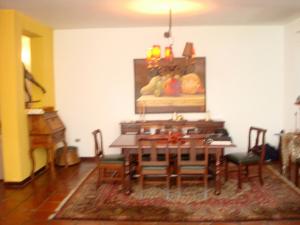 NURIA ROCAS Casa En Venta En Caracas - La Castellana C&oacute;digo FLEX: 10-559 No.3