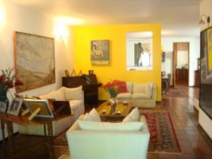 NURIA ROCAS Casa En Venta En Caracas - La Castellana C&oacute;digo FLEX: 10-559 No.4