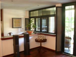 NURIA ROCAS Casa En Venta En Caracas - La Castellana C&oacute;digo FLEX: 10-559 No.5