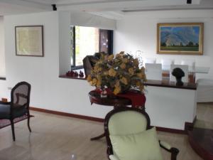 ALO INMUEBLES 2009, C.A. Apartamento En Venta En Caracas - Colinas de Valle Arriba <br/>C&oacute;digo FLEX: 10-735 No.8