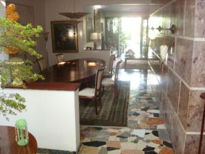 NURIA ROCAS Casa En Venta En Caracas - La Castellana C&oacute;digo FLEX: 10-560 No.3