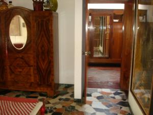 NURIA ROCAS Casa En Venta En Caracas - La Castellana C&oacute;digo FLEX: 10-560 No.5
