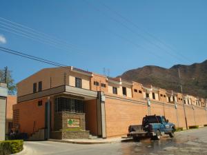 Rent A House Estela Beatriz P�rez Franquicia Personal - Valencia Estado Carabobo - Venezuela  www.alquilovendoinmuebles.com Townhouse Venta Valencia Piedra Pintada FLEXMLS-10-794