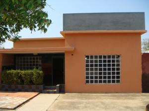 JUSMERI ESPINA Local Comercial Venta Santa Rita Via Principal FLEXMLS-10-1133