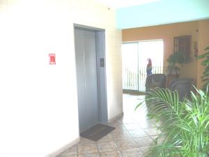 EILEEN CASTILLO Apartamento En Venta En Maracay - Conjunto Residencial Los Jardines Código FLEX: 06-1274 No.3