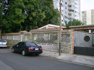 MARIA ALBA GIORDANO Casa En Venta En Valencia - Campo Alegre C&oacute;digo FLEX: 10-244 No.1