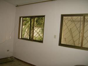 MARIA ALBA GIORDANO Casa En Venta En Valencia - Campo Alegre C&oacute;digo FLEX: 10-244 No.8
