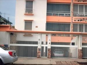 RENT-A-HOUSE VALENCIA Townhouse En Venta En Valencia - Trigal Norte C&oacute;digo FLEX: 10-1460
