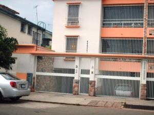 ALVARO PARIS Townhouse En Venta En Valencia - Trigal Norte C&oacute;digo FLEX: 10-1460 No.2