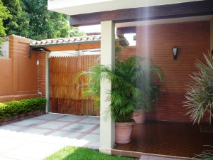 LISETH GONZALEZ Casa Venta Valencia Lomas del Este FLEXMLS-10-1680