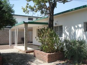 OSMAR GOMEZ Casa En Venta En Maracay - El Limon C&oacute;digo FLEX: 10-1906 No.2