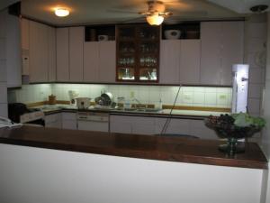 JUSMERI ESPINA Casa En Venta En Maracaibo - Avenida El Milagro C&oacute;digo FLEX: 10-2026 No.8