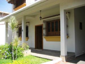 THAYDA MONTERO V-04521574-8 Casa En Venta En Valencia - El Bosque C&oacute;digo FLEX: 10-2265 No.2
