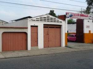 EILEEN CASTILLO Galpon - Deposito En Venta En Maracay - Zona Centro C&oacute;digo FLEX: 10-2613