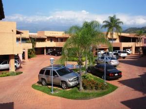 Casa / Venta / Valencia / Altos de Guataparo / FLEXMLS-10-2972
