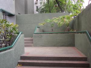 Soluci�n Inmobiliaria de Aragua, C.A Apartamento En Venta En Maracay - Urbanizacion El Centro C&oacute;digo FLEX: 10-2982 No.1