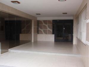 Soluci�n Inmobiliaria de Aragua, C.A Apartamento En Venta En Maracay - Urbanizacion El Centro C&oacute;digo FLEX: 10-2982 No.3