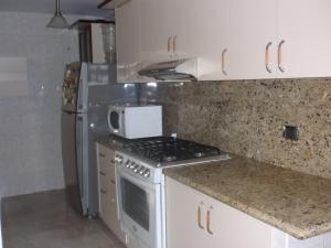 Soluci�n Inmobiliaria de Aragua, C.A Apartamento En Venta En Maracay - Urbanizacion El Centro C&oacute;digo FLEX: 10-2982 No.7