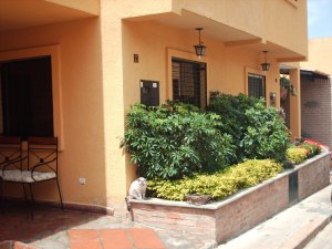 CELESTE BELLO RIF V-04170295-4 Casa En Venta En Valencia - Manongo C&oacute;digo FLEX: 10-3227 No.2