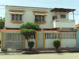 EILEEN CASTILLO Casa En Venta En Turmero - Sorocaima Código FLEX: 10-3757 No.0