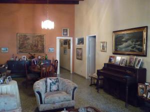 VICTOR ARTURO MORANTES Casa Venta Maracaibo La Lago FLEXMLS-10-4184