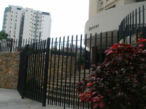 LUIS MONTENEGRO Rif V-02523213-1 Apartamento Venta Valencia Valles de Camoruco FLEXMLS-10-4291