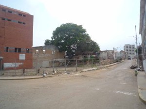 ISABEL CRISTINA GARCIA Terreno Comercial En Venta En Maracaibo - El Milagro Código FLEX: 10-4388 No.2