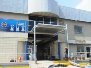 FRANQUICIA MASTER COLOMBIA Local Comercial en Alquiler en Avenida Goajira en Maracaibo Código: 10-4822 No.0