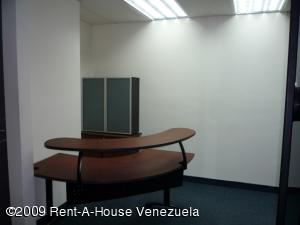 D` ONOFRIO & LAFARGA Oficina Alquiler Caracas Chuao FLEXMLS-10-4925