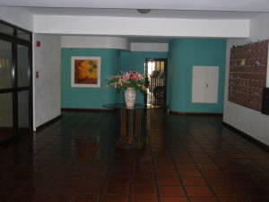 LUIS MONTENEGRO Rif V-02523213-1 Apartamento En Venta En Valencia - Valles de Camoruco C&oacute;digo FLEX: 10-4291 No.3