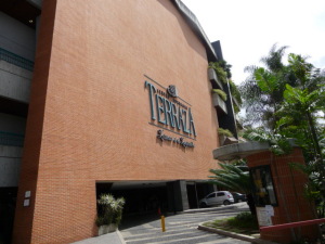 INMOBILIRIA CCCT Local Comercial En Venta En Caracas - Lomas de La Lagunita C&oacute;digo FLEX: 10-5144