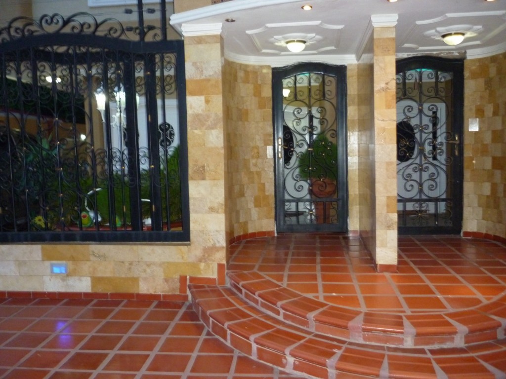 ANGEL PINTON Townhouse en Venta en La Coromoto en Maracaibo Código: 10-5193 No.1