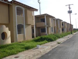 EILEEN CASTILLO Townhouse En Venta En La Morita - La Rosaleda C&oacute;digo FLEX: 10-5633 No.1